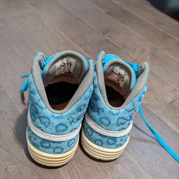 Nike Kids Blue High-Top Sneakers - Picture 6 of 10